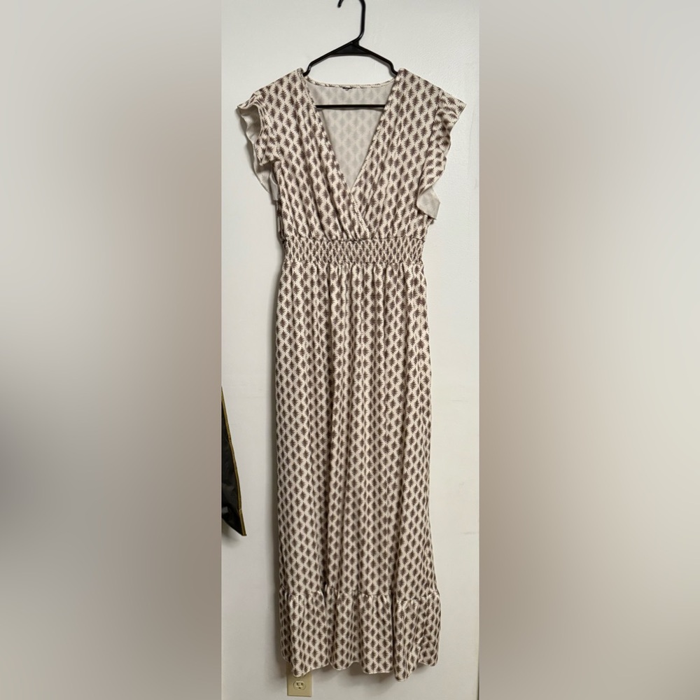 SHEIN Gold Sleeveless Scoop Neck Maxi Sundress